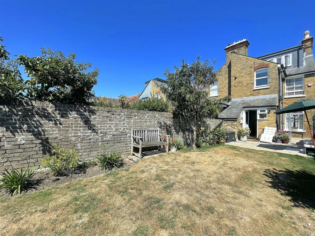 Garden (3).jpeg