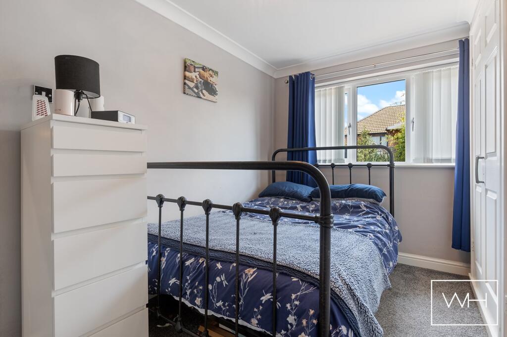 16 Chepstow Gardens,