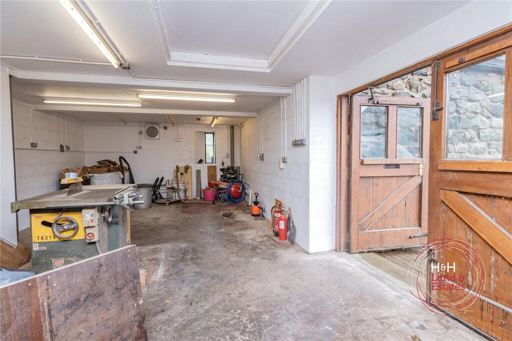 Barn / Workshop