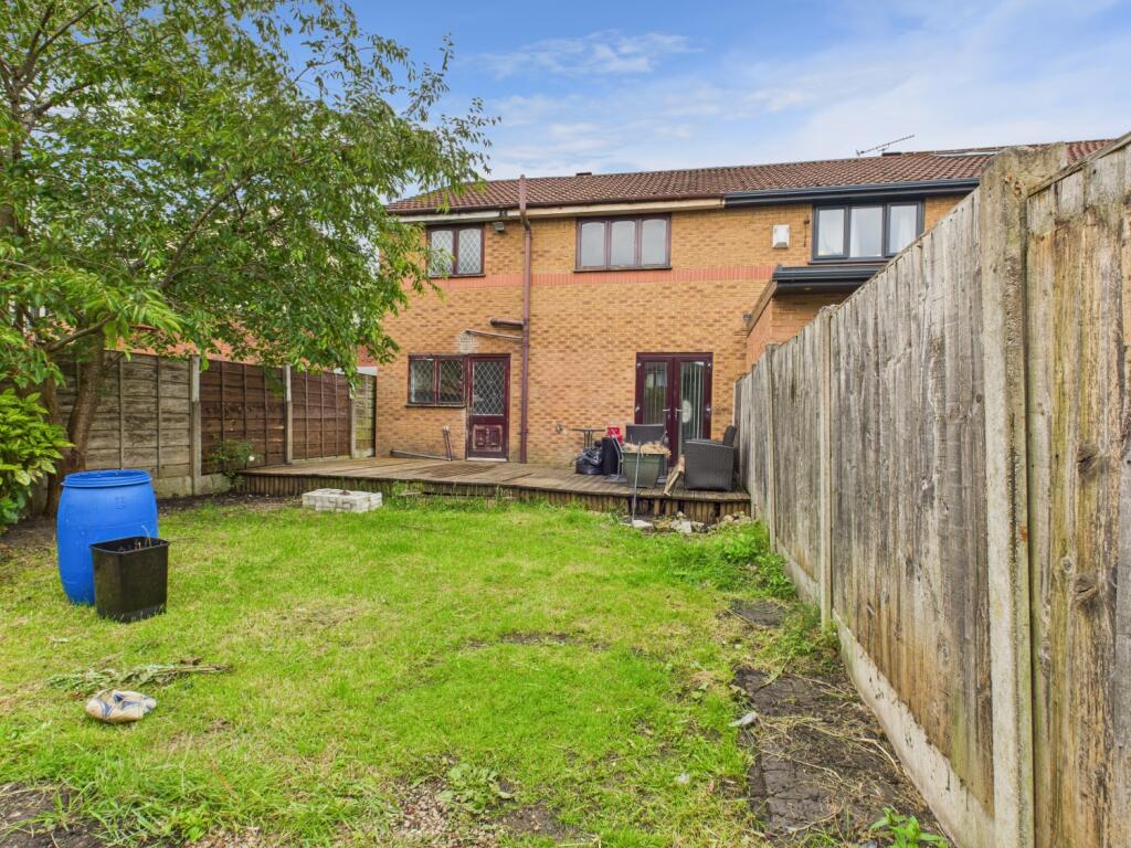 CAM03729G0-PR0059-STILL014