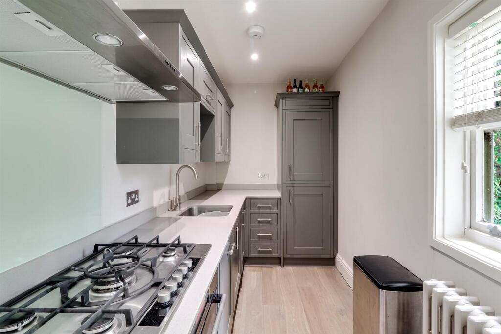 Kitchen (7).jpg