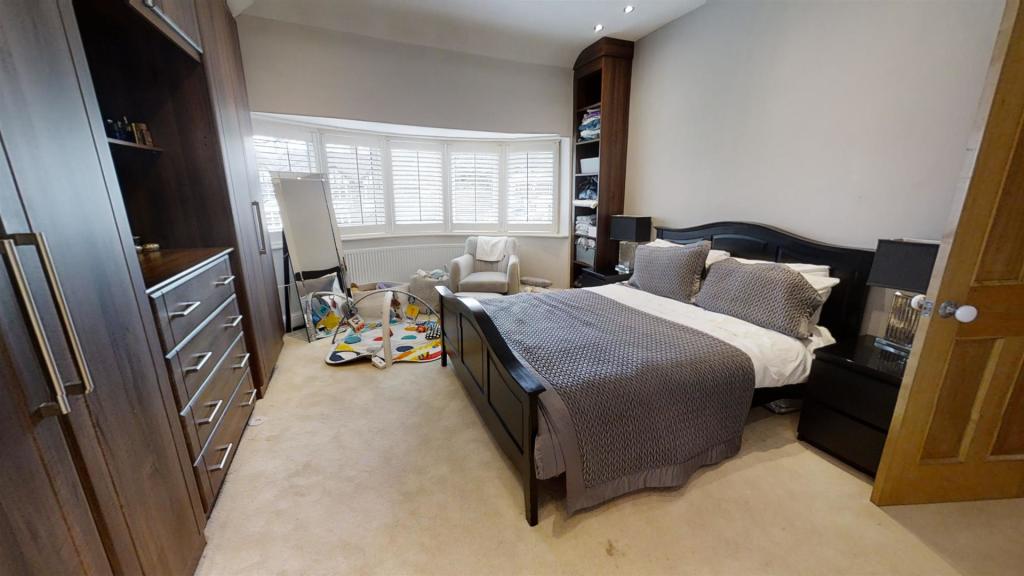 bedroom 2 .jpg