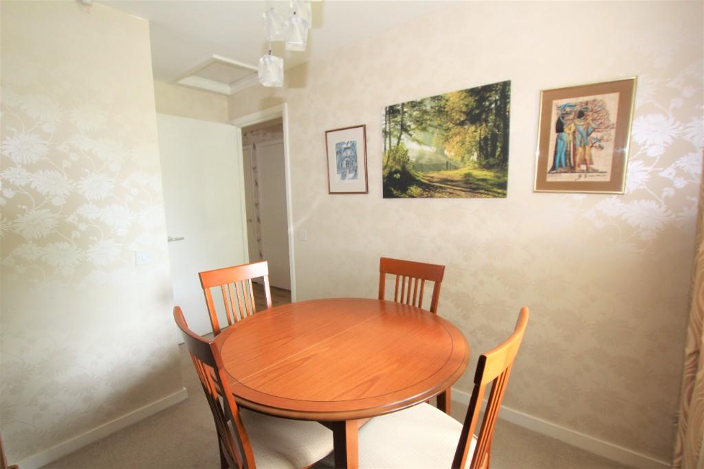 Bed 2/dining room