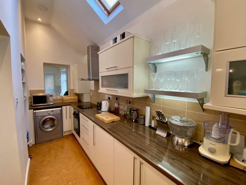 kings head road 15b kitchen 1.jpg