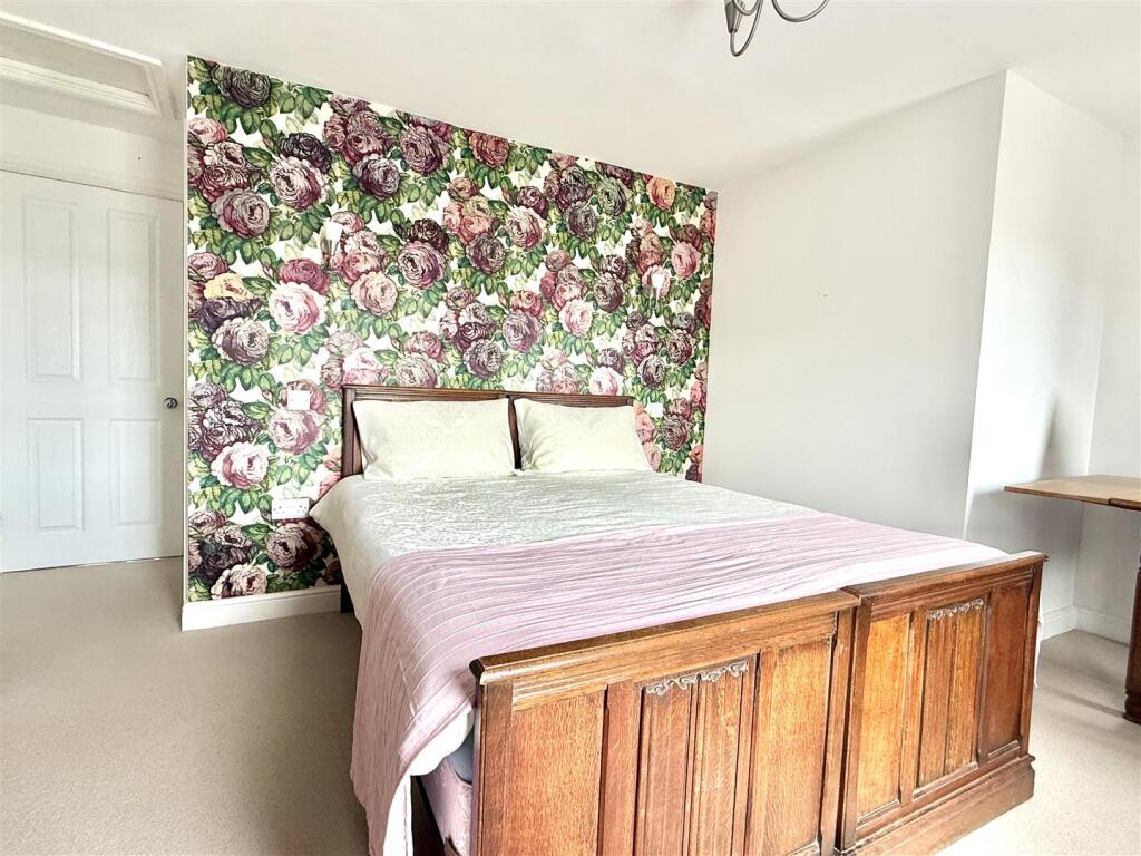2nd bedroom.jpeg