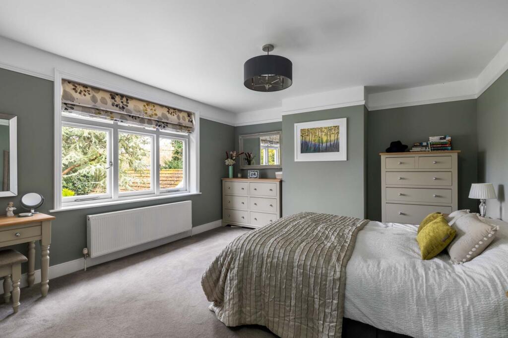 PRINCIPAL BEDROOM