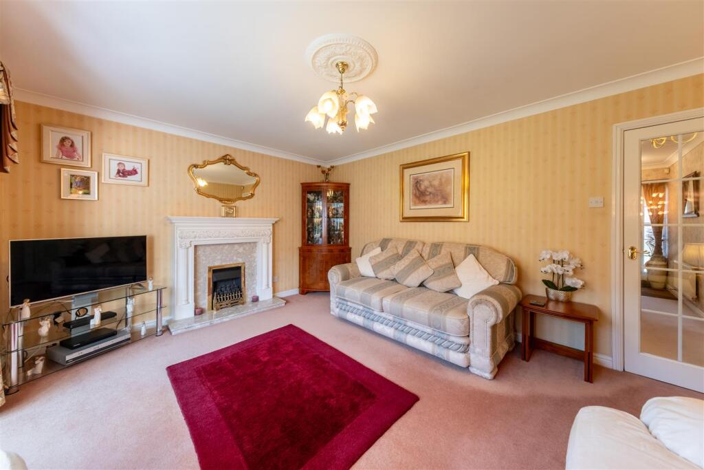 10 Knightsbridge Avenue-008.jpg