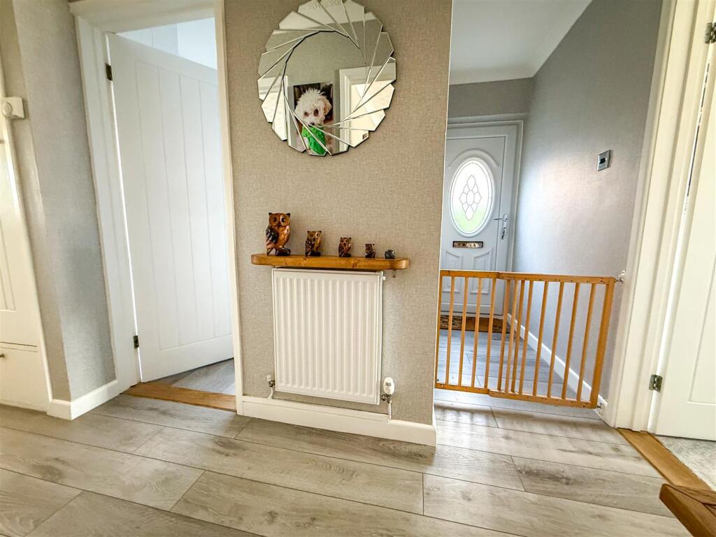 ENTRANCE HALLWAY
