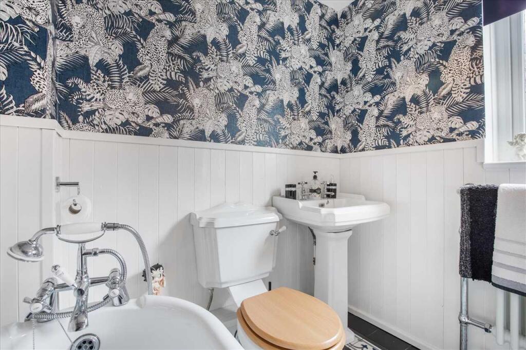 Bathroom (2)