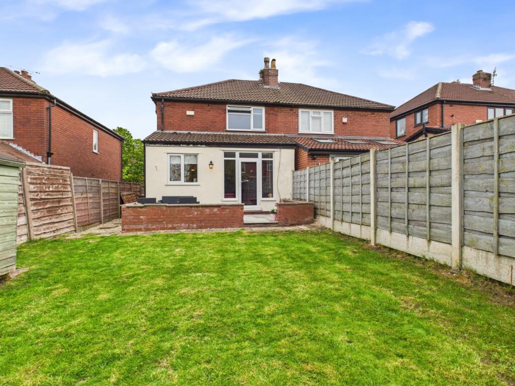 CAM03729G0-PR0034-STILL016