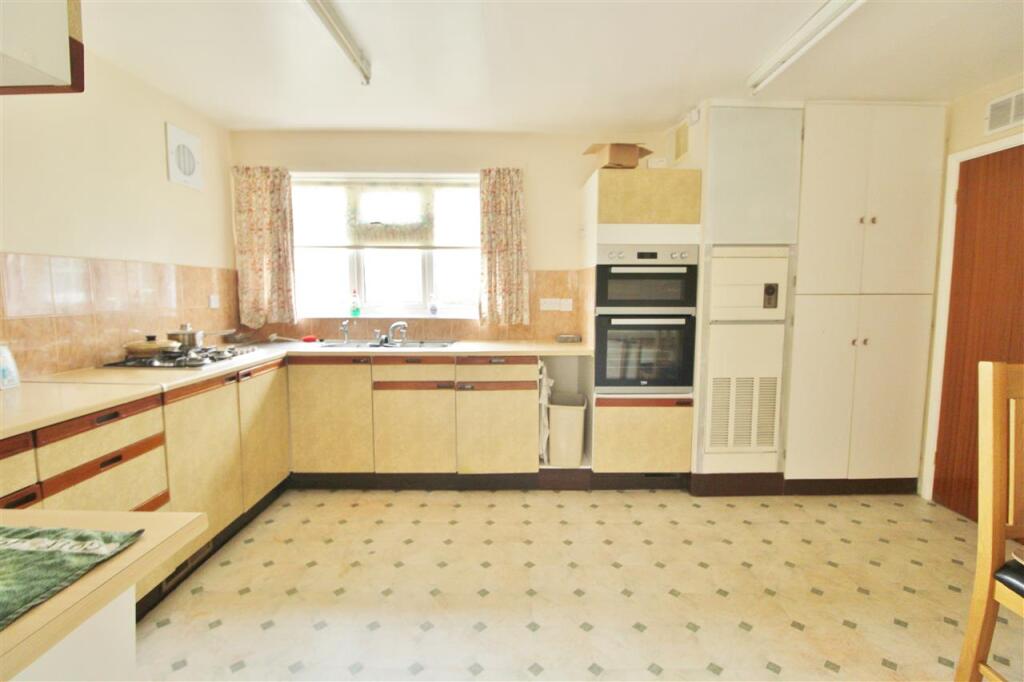 DINING KITCHEN -