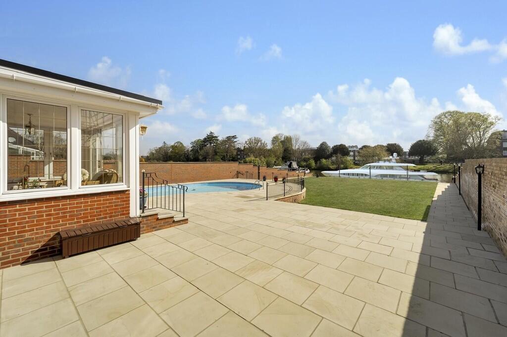 Thames View moori...