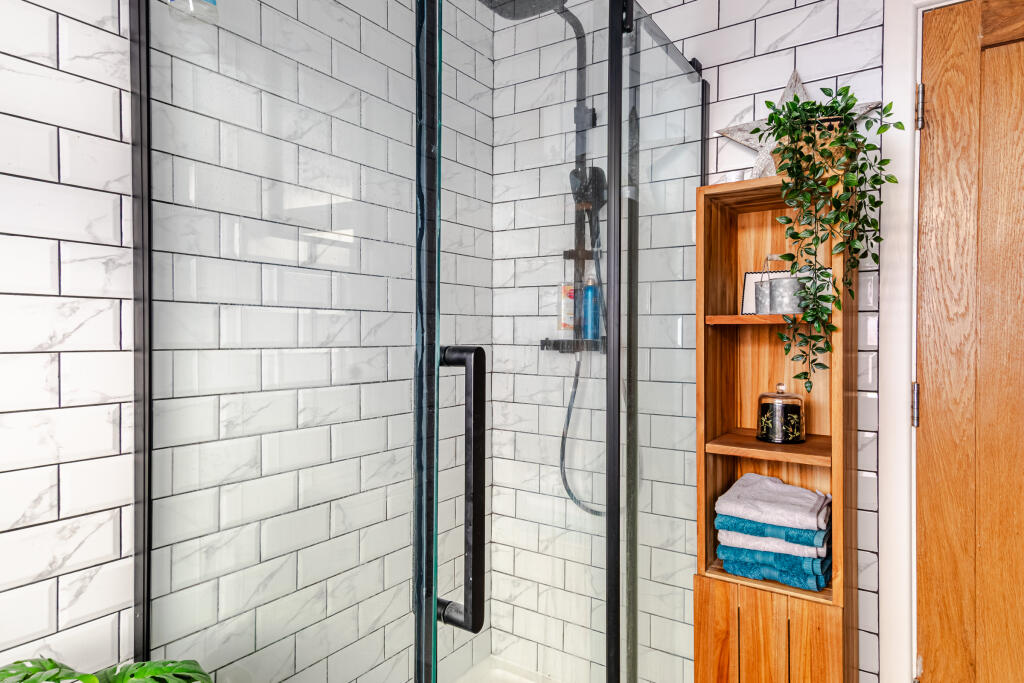 showerroom2