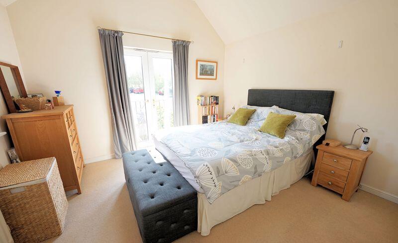 Vaulted ceiling and galleried landing