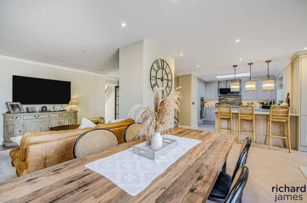 4552a4f4-63e4-413...