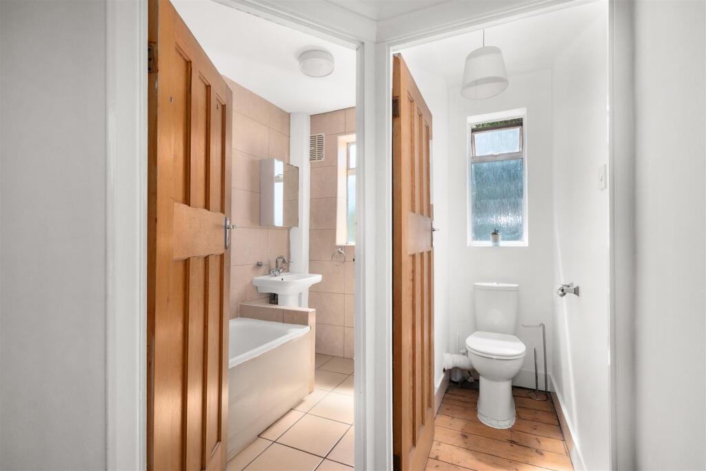 Bathroom &amp; Toilet