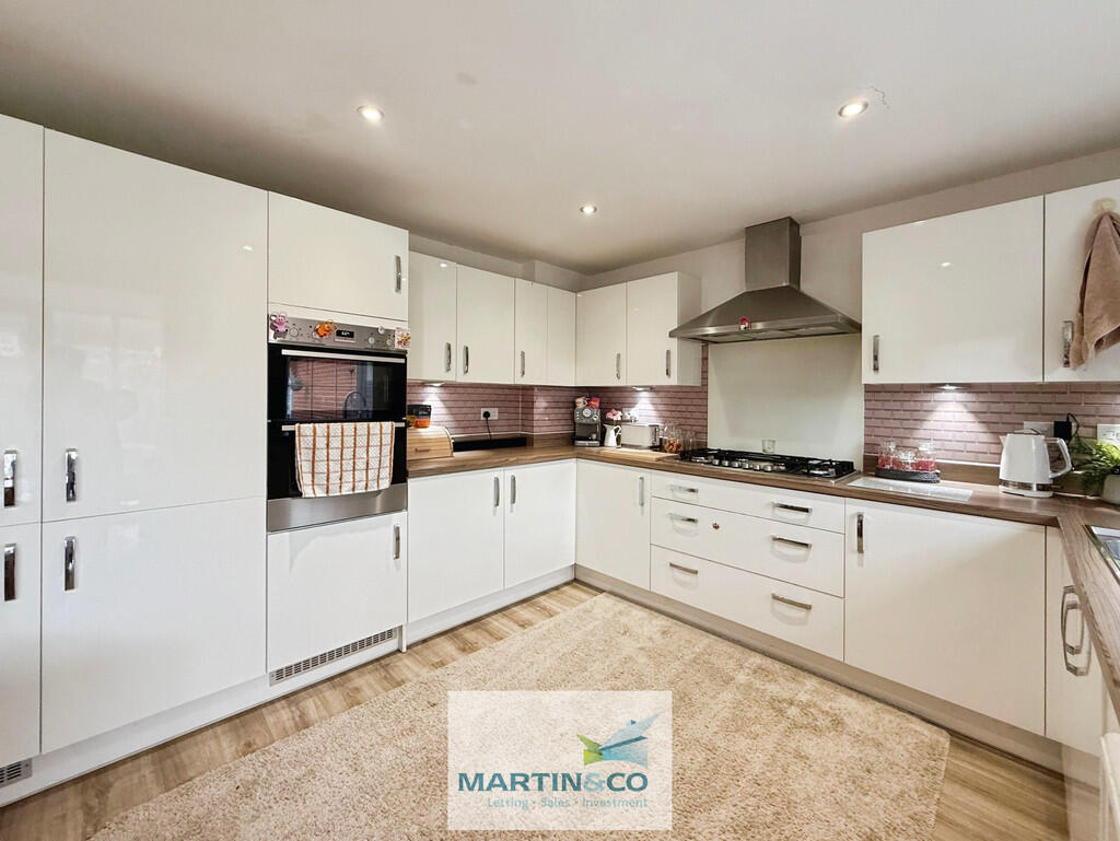 aba025bb-0-44D6-8...