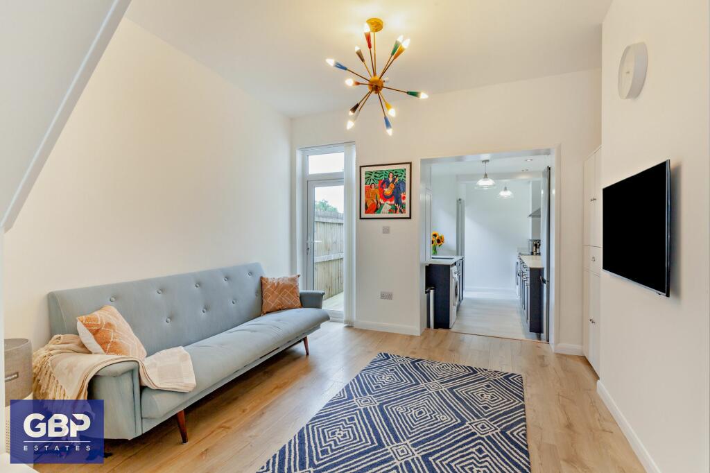Lounge / Dining Room