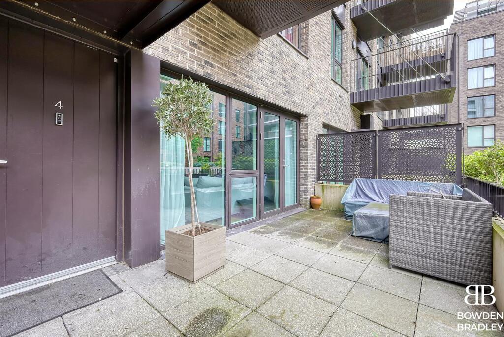 Private Courtyard
