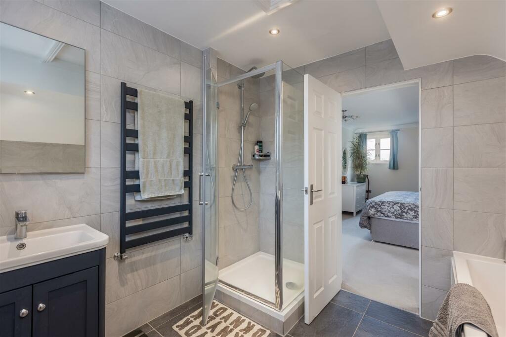 Thornton View 2 Bedroom 1-5.jpg