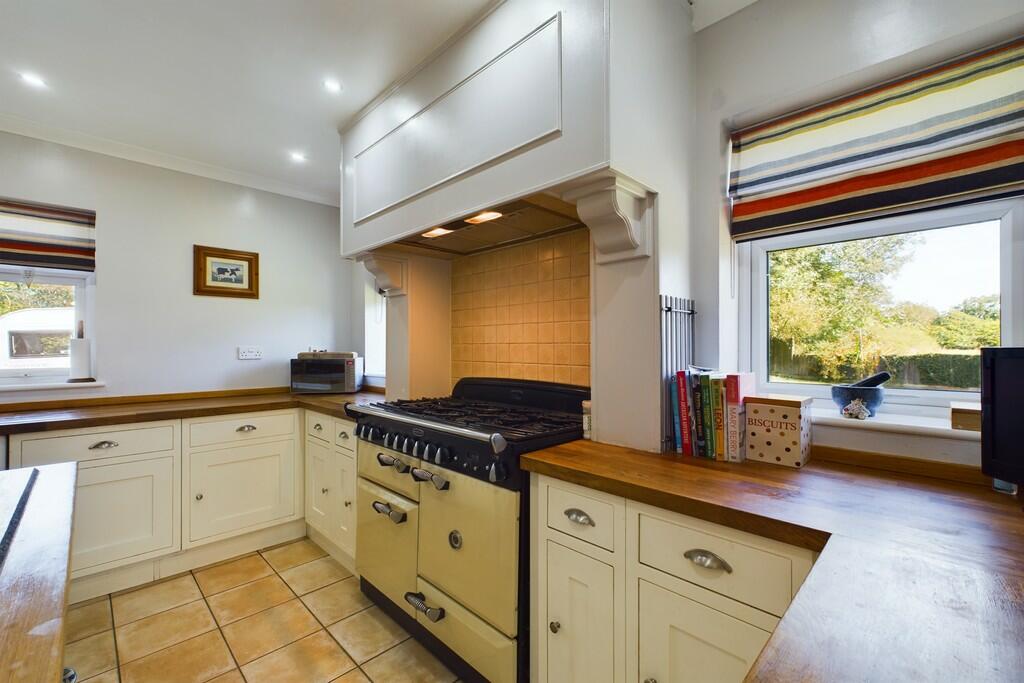 CAM01689G0-PR0418...