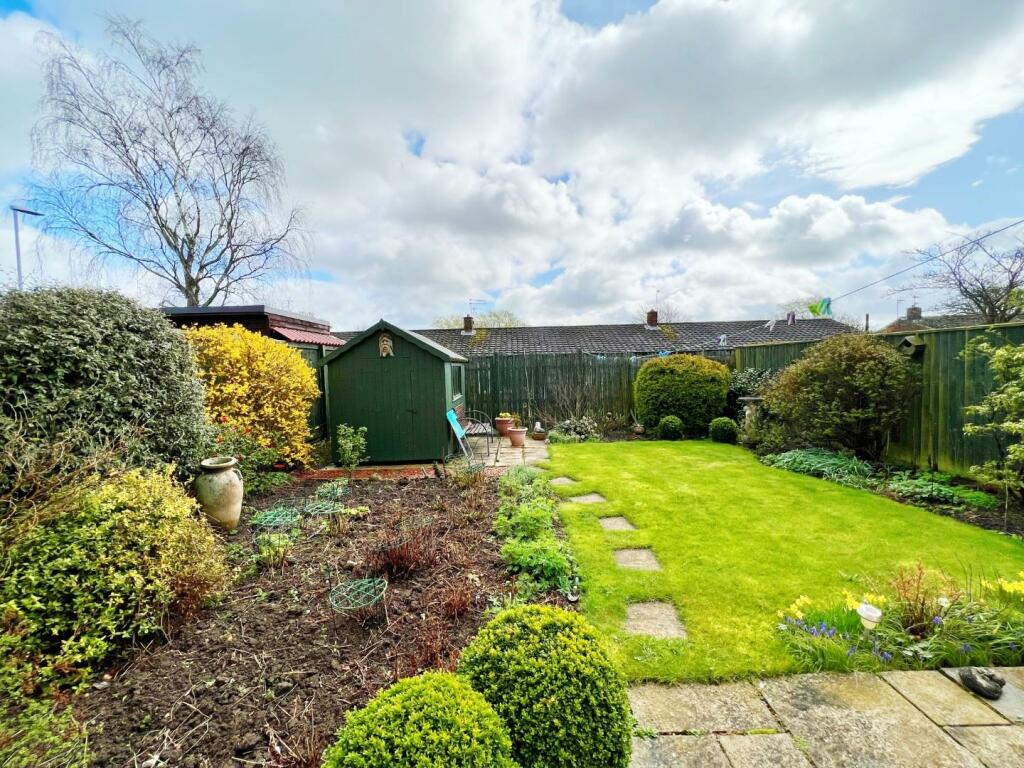 Garden pic 2.jpg