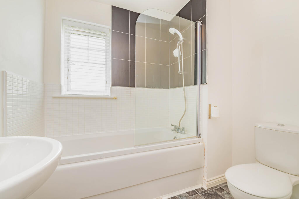 Main bathroom