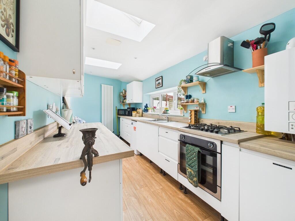 CAM03974G0-PR0199...