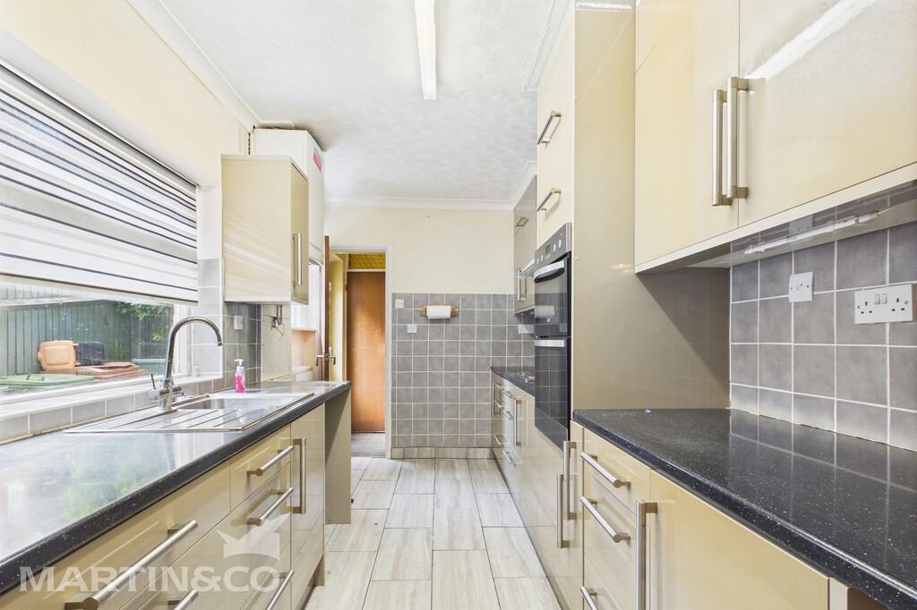 CAM01953G0-PR0105...