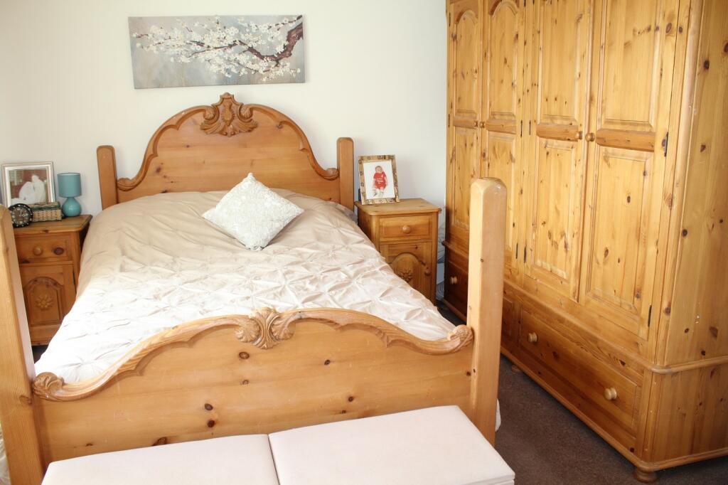 Bedroom 1 Picture 2