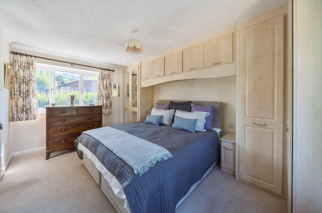 1319344-4-6870f75...