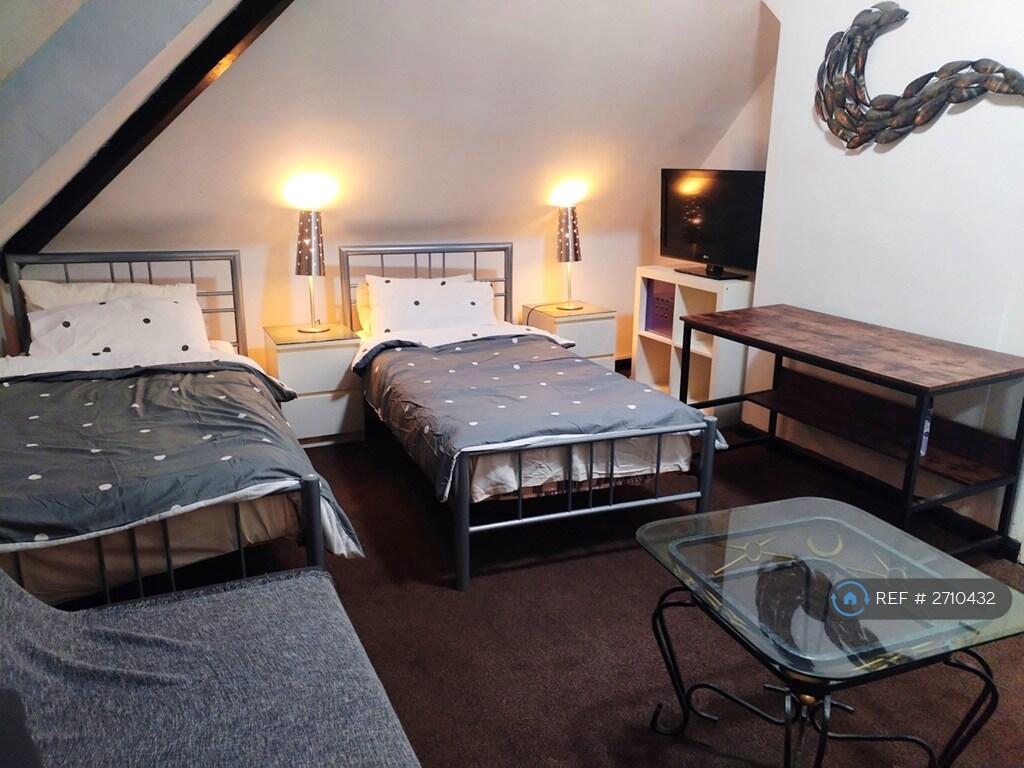 Twin Double Ensuite £560 Single £635 For Couple