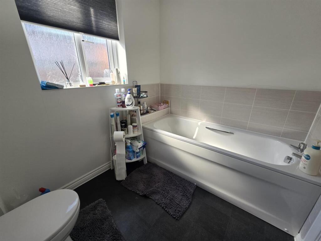 WhatsApp Image 2025-04-11 at 15.04.23_720df91f.jpg