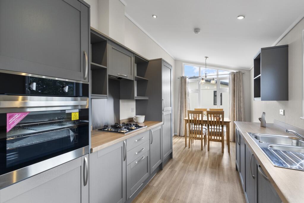 Majestic Kitchen Dining