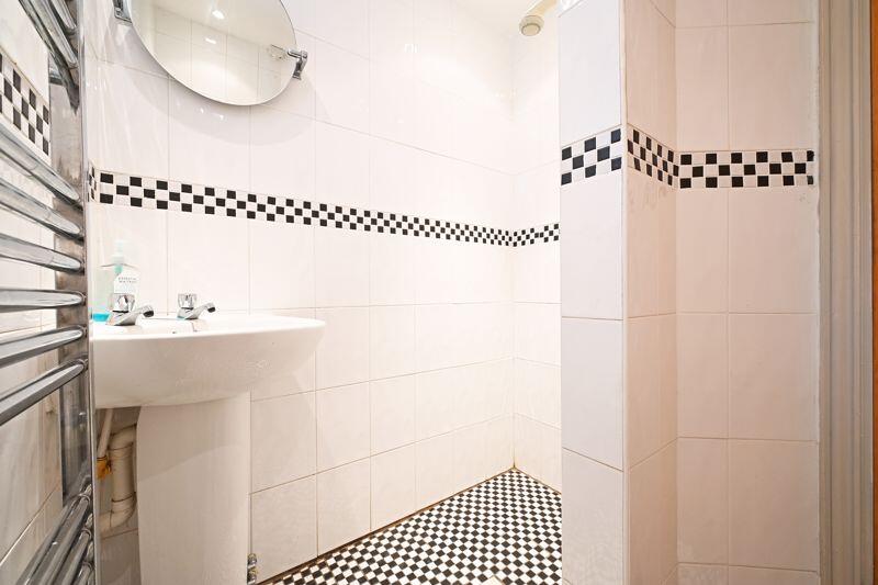 Lower Ground Wet Room 