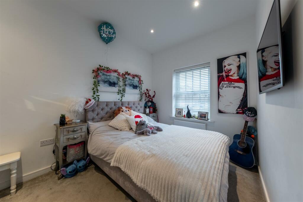 27 Hazelhurst Way-020.jpg