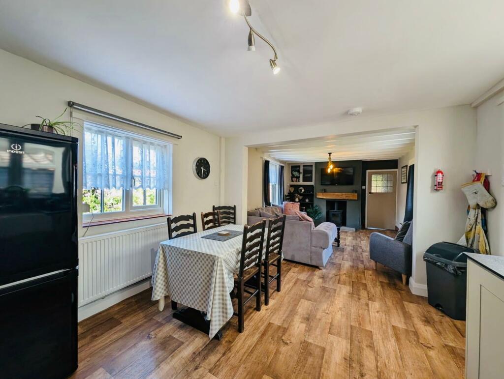 4aa4ab8f-ac76-4ba6-aed2-8cda6b94583e