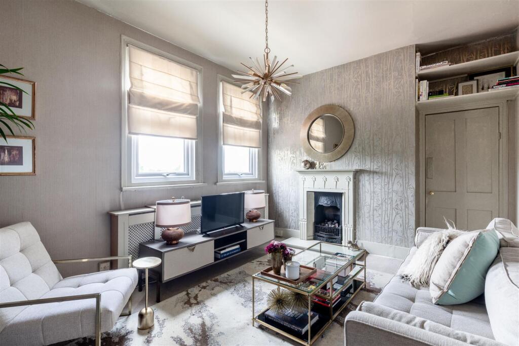 8b Burlington Court-2.jpg