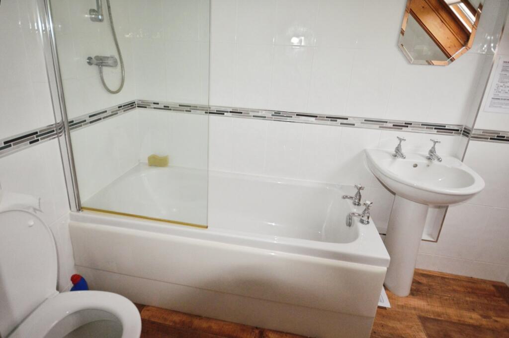 En-Suite Bathroom