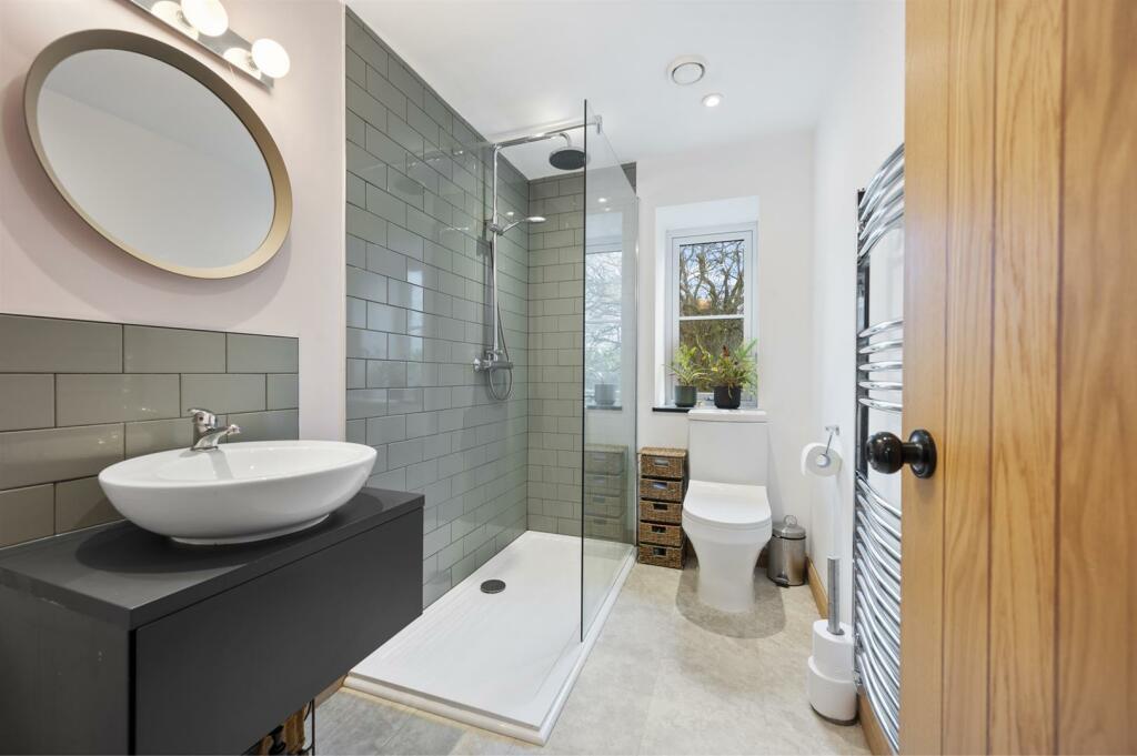 Bedroom One en-suite