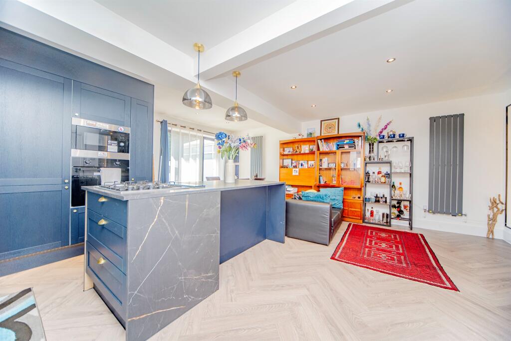 Kitchen Diner Lounge