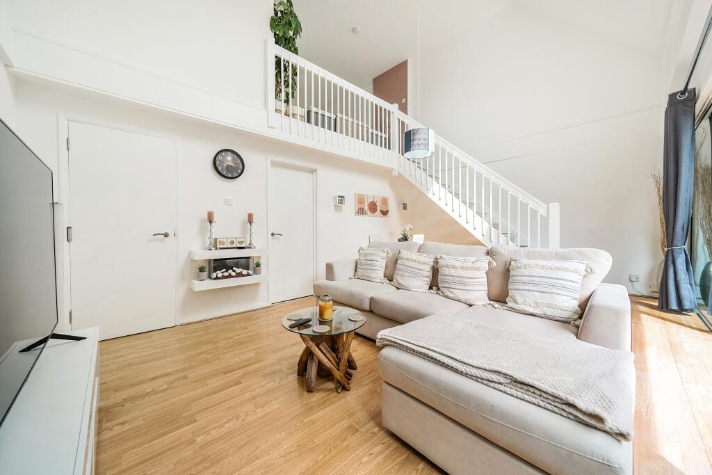 1315385-19-685c086b4