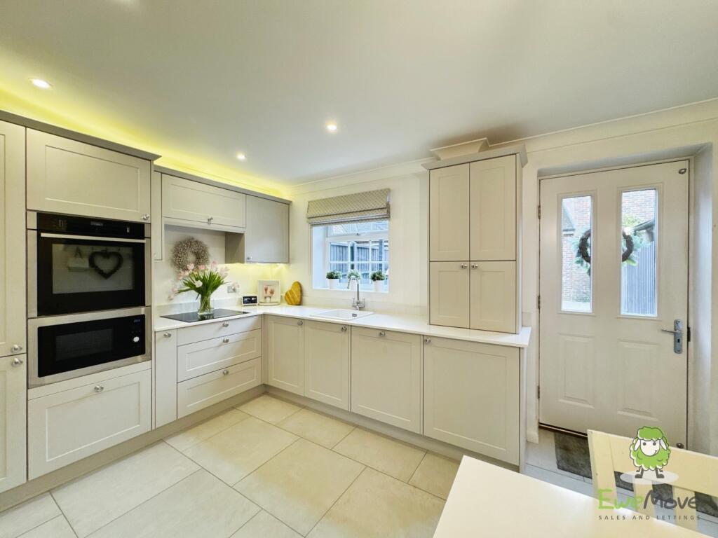 Kitchen 4