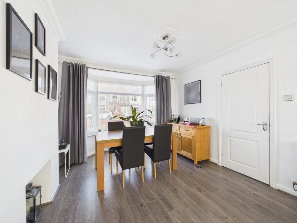 CAM05192G0-PR0042-STILL021