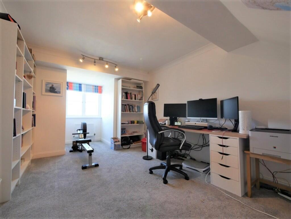 BEDROOM4