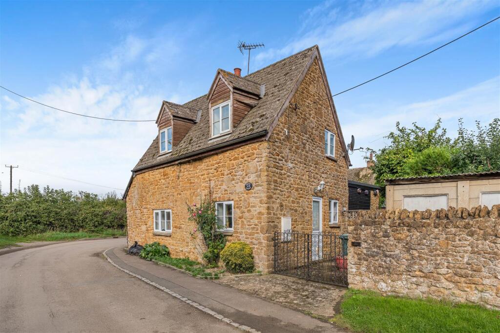 Green View Cottage, Little Bourton-3.jpg