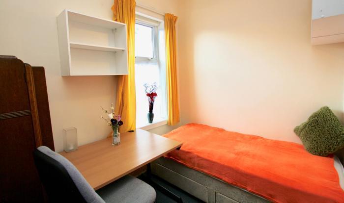 4 Bed STUDENT ONLY House-Victoria Park-Available 01 Jul 26–Jun 27