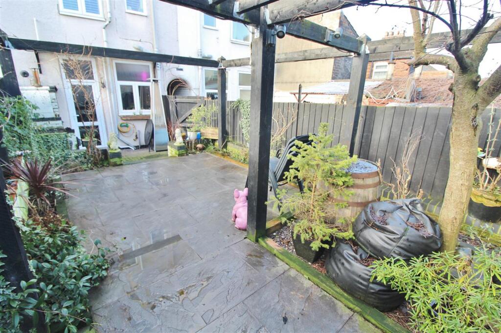 REAR GARDEN -