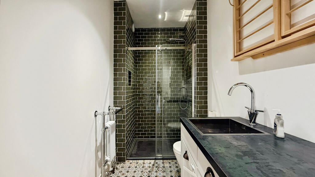 Utility/ Shower room