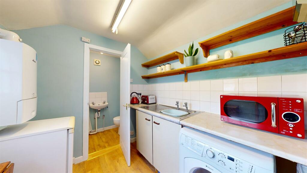 KITCHENETTE